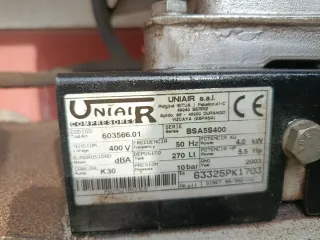 Compresor Uniair 270L 5.5HP Trifásico