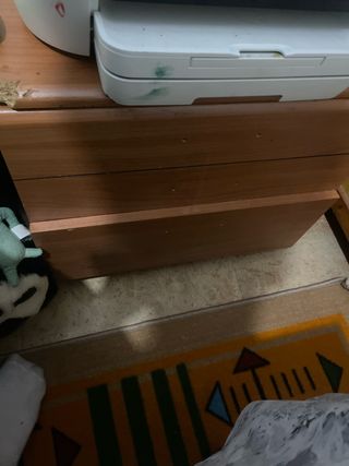 Armario pequeño de madera