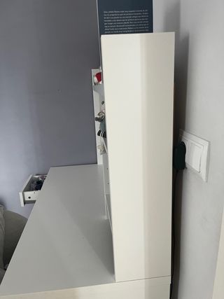 Estantería de escritorio blanca