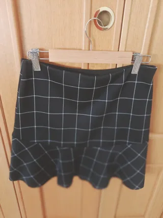 Falda de cuadros blanco y negro