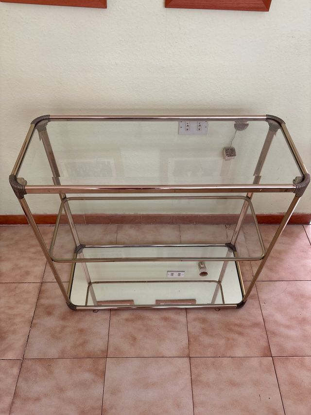 Tavolino ausiliario in cristallo e metallo dorato