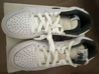 Zapatillas Jordan Blancas y Verdes