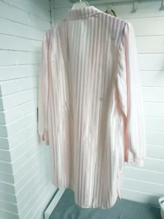 Femenina y chic camisola satinada