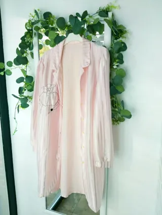 Femenina y chic camisola satinada