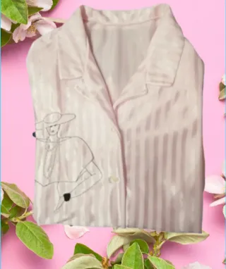 Femenina y chic camisola satinada