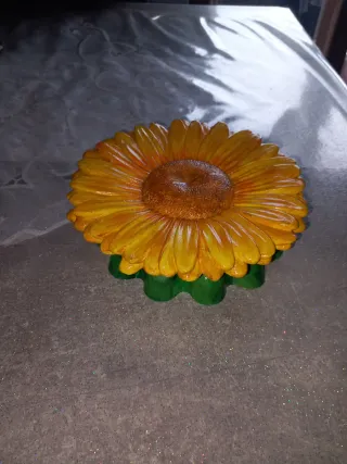 Ornamenti in gesso dipinti a mano