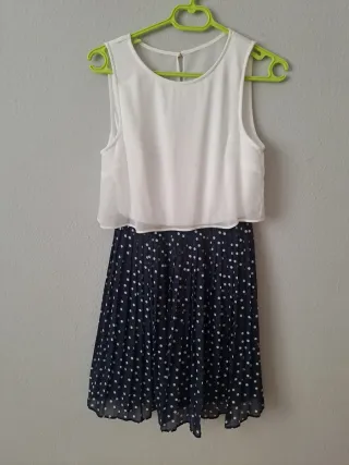 Vestido azul y blanco con lunares