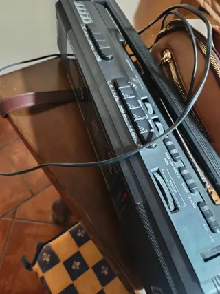 Radio Cassette INTRON Negro