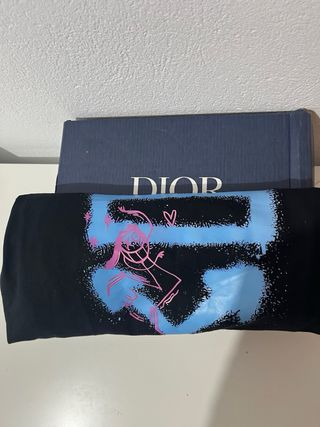 Camiseta Off-White Negra y Azul