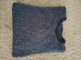 Jersey azul y blanco talla M