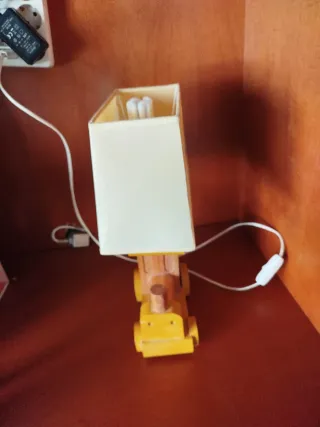 Lámpara infantil tren madera