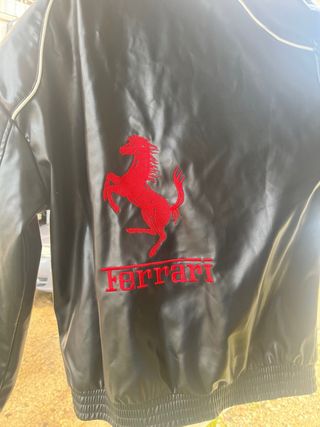 Chaqueta Ferrari Negra y Roja