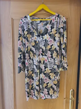 Vestido Mango flores talla S