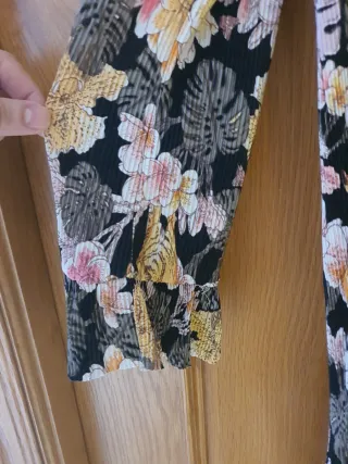 Vestido Mango flores talla S