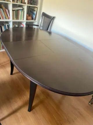 URGE VENTA Tavolo da pranzo in legno massello estensibile.