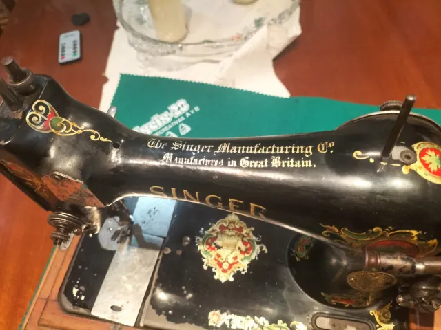 Máquina de coser Singer antigua