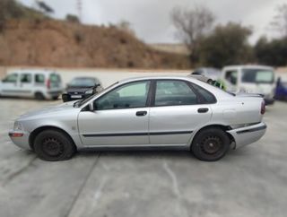 Paragolpes del volvo 89466 s40 1.9 dci 2001-2004