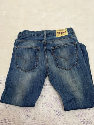 Calças de Ganga Levi's Tam. S modelo 504 straight
