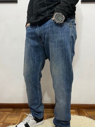 Calças de Ganga Levi's Tam. S modelo 504 straight