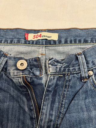 Calças de Ganga Levi's Tam. S modelo 504 straight