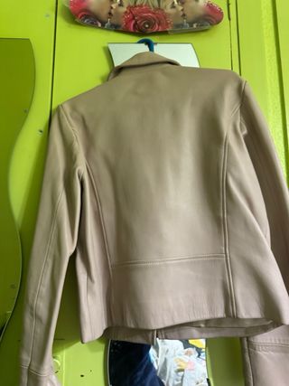 Chaqueta de piel Caroll rosa claro