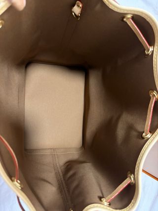 Bolso Louis Vuitton Noé Grande Marrón