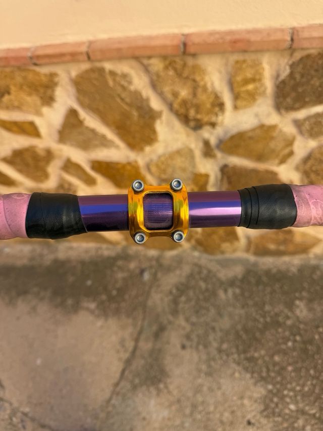 Manillar y potencia fixie.