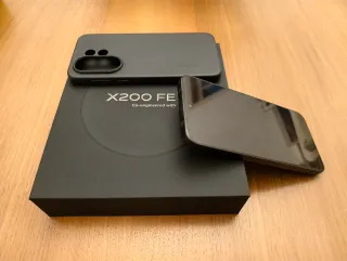 Vivo X200 FE 512GB Grigio + Cuffie + Caricatore