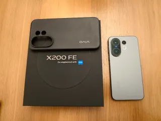 Vivo X200 FE 512GB Grigio + Caricatore