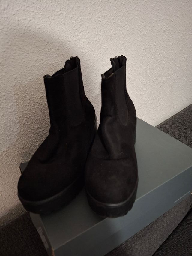 Botines de terciopelo negros