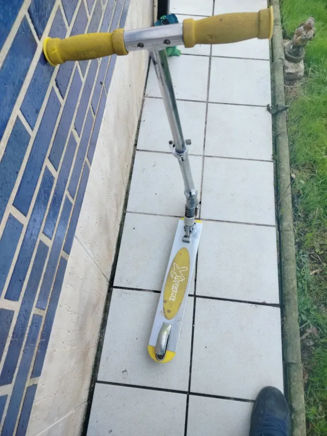 Monopattino Xtreme Giallo Pieghevole