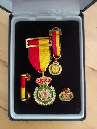 Medallas militares con estuche