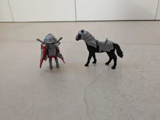 Playmobil Jinete Guerrero con Escudo y Armas