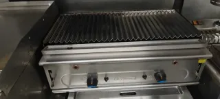 Parrilla de piedra volcánica