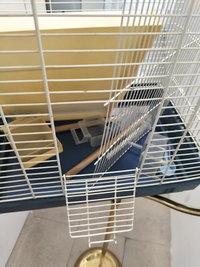 Jaula grande para pájaros con soporte