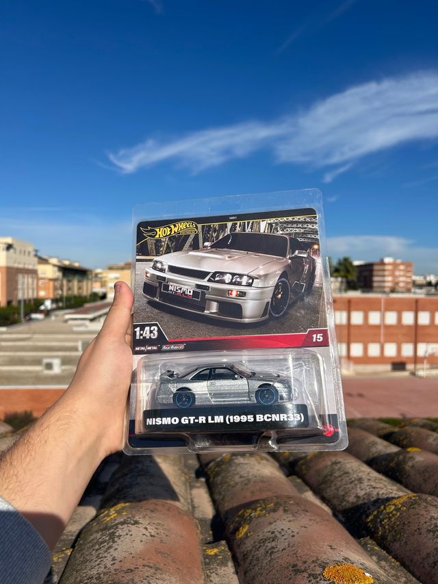 Hot Wheels 1:43 Nismo GT-R LM 1995