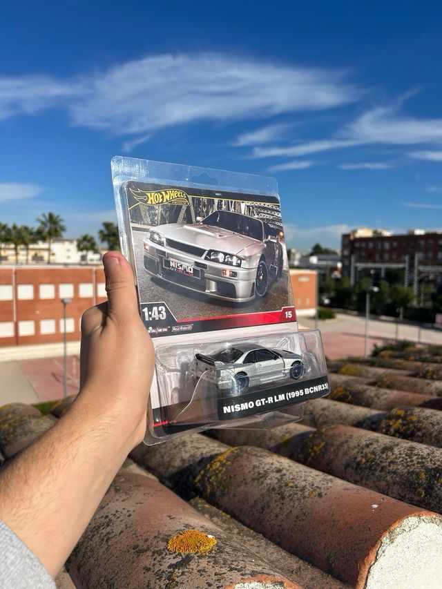 Hot Wheels 1:43 Nismo GT-R LM 1995