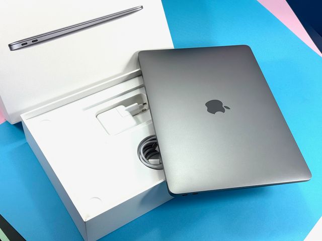 MacBook Air M1 2020 Plata