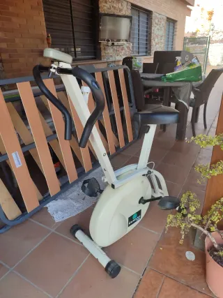 Bici estática Domyos