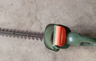 Cortasetos Black & Decker