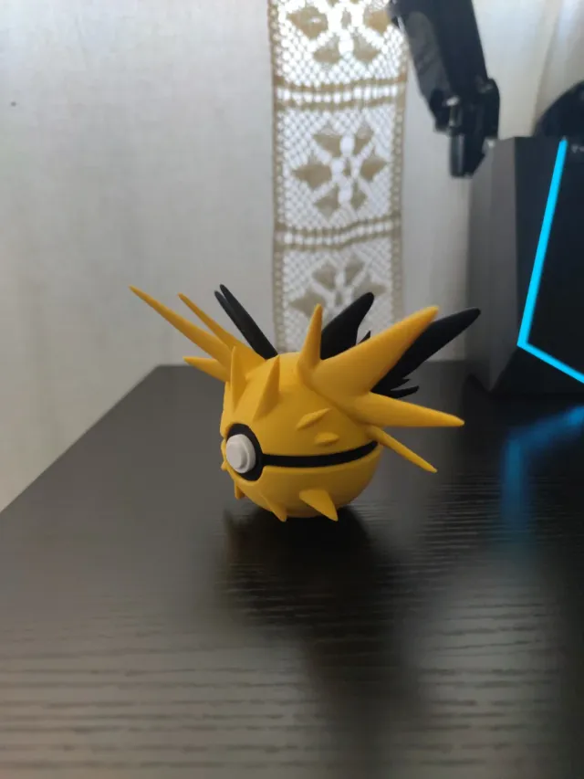 PokeBall Zapdos