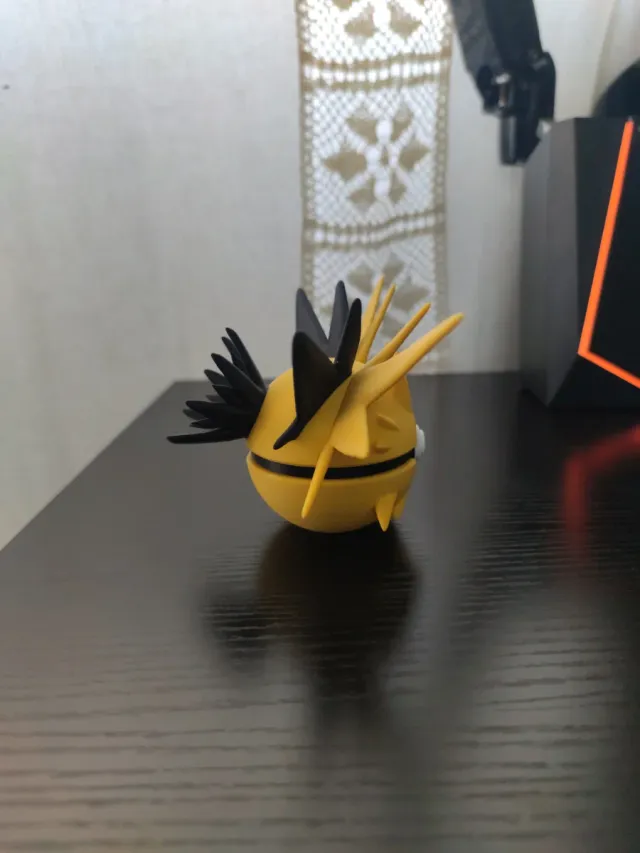 PokeBall Zapdos