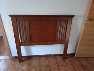 Cabecero de madera estilo clásico de 1'24 de ancho