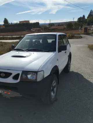 Nissan Terrano II 2000