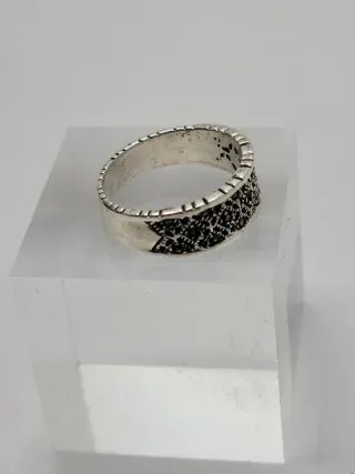 Anillo Plata 1ª Ley Circonitas Negras