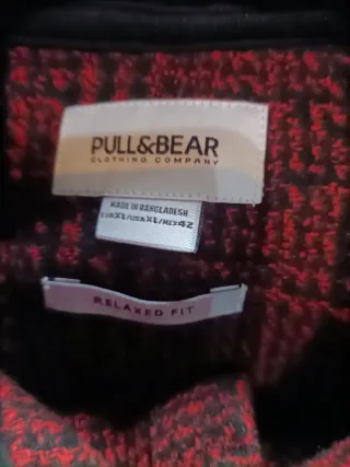 Chaqueta/Camisa Pull&Bear Roja y Negra