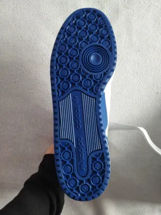 Zapatillas Adidas Forum Mid Blancas y Azules