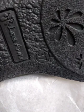 Botas de piel negras