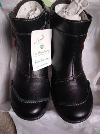 Botas de piel negras