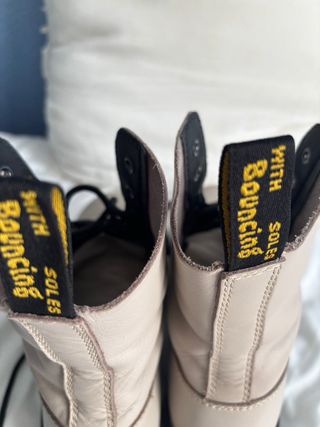 Botas Dr. Martens Beige/Negro